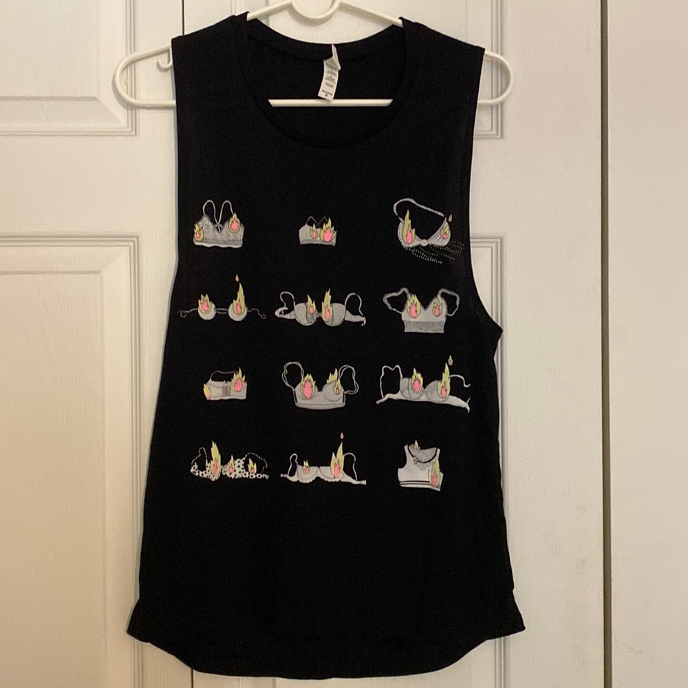 Burning bra super soft muscle tee, size M 🔥🔥🔥
